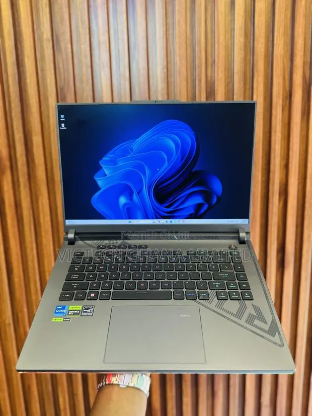 Laptop Asus ROG Strix G16 16GB Intel Core i7 SSD 512GB · Photo 1