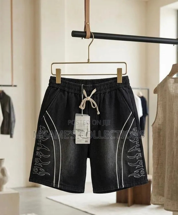 Distressed Denim Shorts Jeans for Men · Photo 5