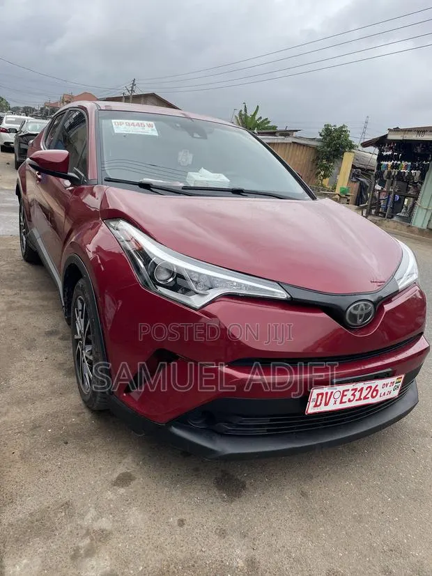 Toyota C-HR 2019 Red · Photo 1
