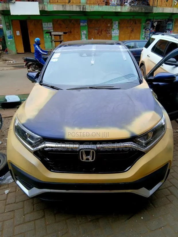 Honda CRV 2017,2018,2019,2020 Windscreen (Camera Type). · Photo 1