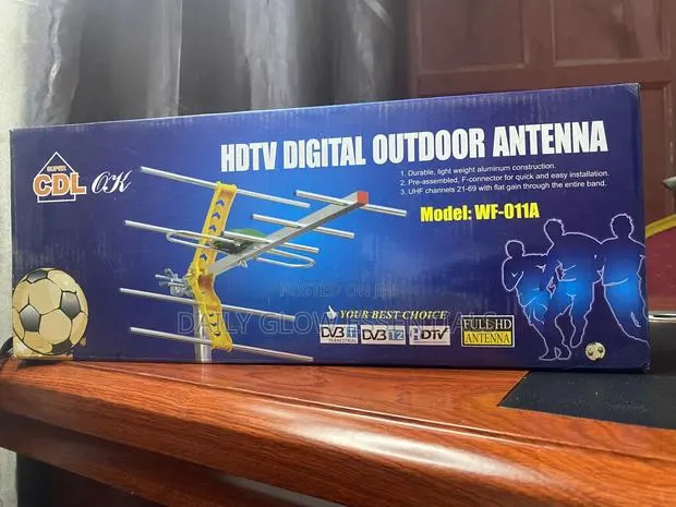 HDTV Digital Outdoor Antenna · Photo 1