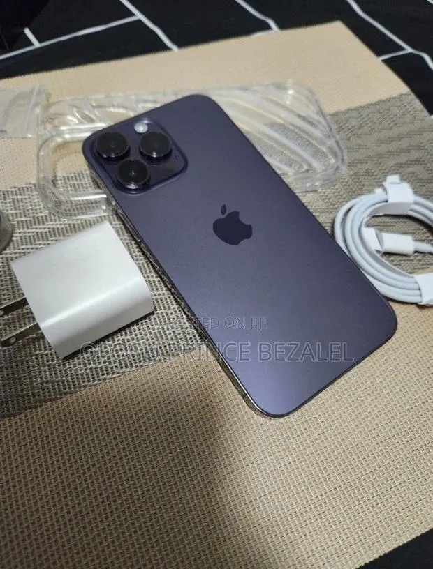 Apple iPhone 14 Pro Max 256 GB Purple · Photo 1
