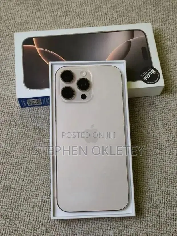 New Apple iPhone 16 Pro Max 256 GB Gold · Photo 1