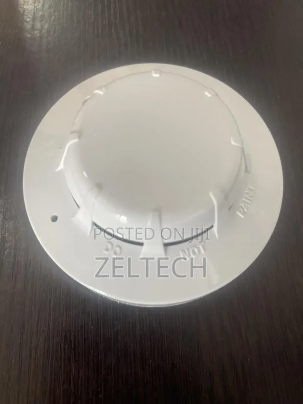 Context Plus Addressable Smoke Detector · Photo 1