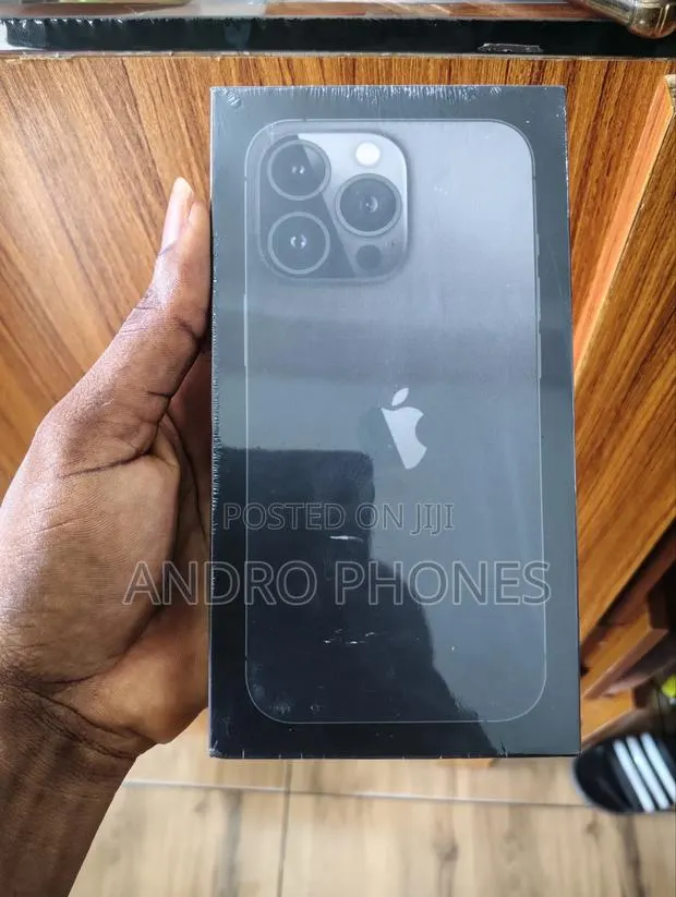 New Apple iPhone 13 Pro 128 GB Black · Photo 1
