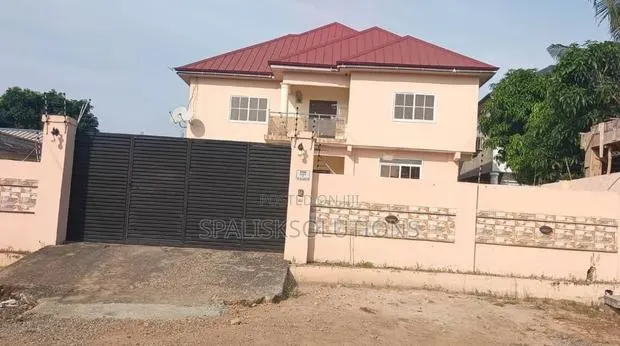 7bdrm House in Ashomang for sale · Photo 1