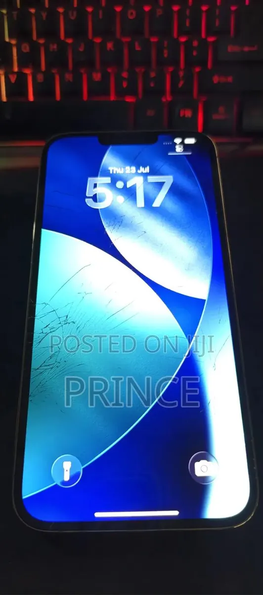 Apple iPhone 13 Pro Max 128 GB Gold · Photo 1
