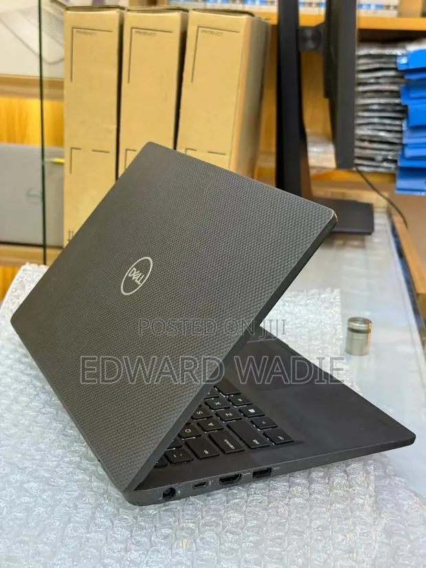 Laptop Dell Latitude 7300 8GB Intel Core I5 SSD 256GB · Photo 1