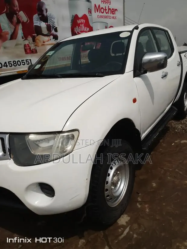 Mitsubishi L200 Club Cab 2.5 136hp 4WD 2007 White · Photo 7