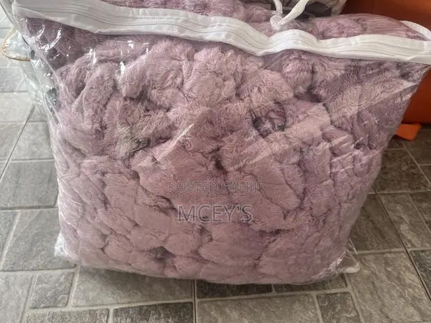 Beautiful Colored Blanket · Photo 1