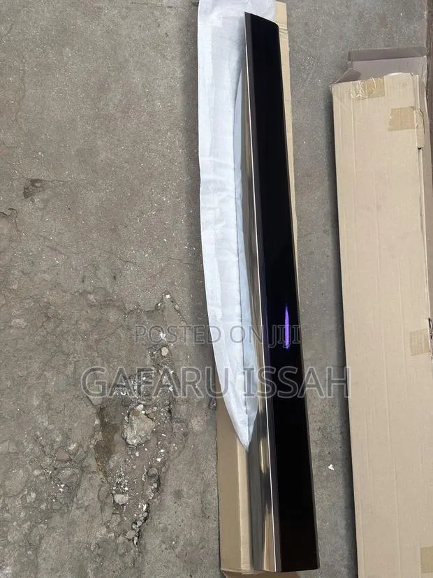 Hyundai Pallaside 2018- Font Door Moulding · Photo 1