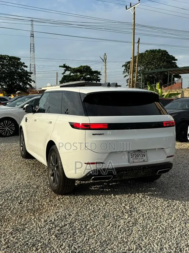 Land Rover Range Rover Sport Dynamic SE 2024 White · Photo 1