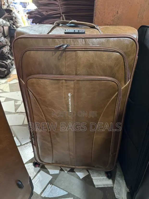 Premium Quality Pure Leather 32 Inches Extra Large Traveling Bag. · Photo 1