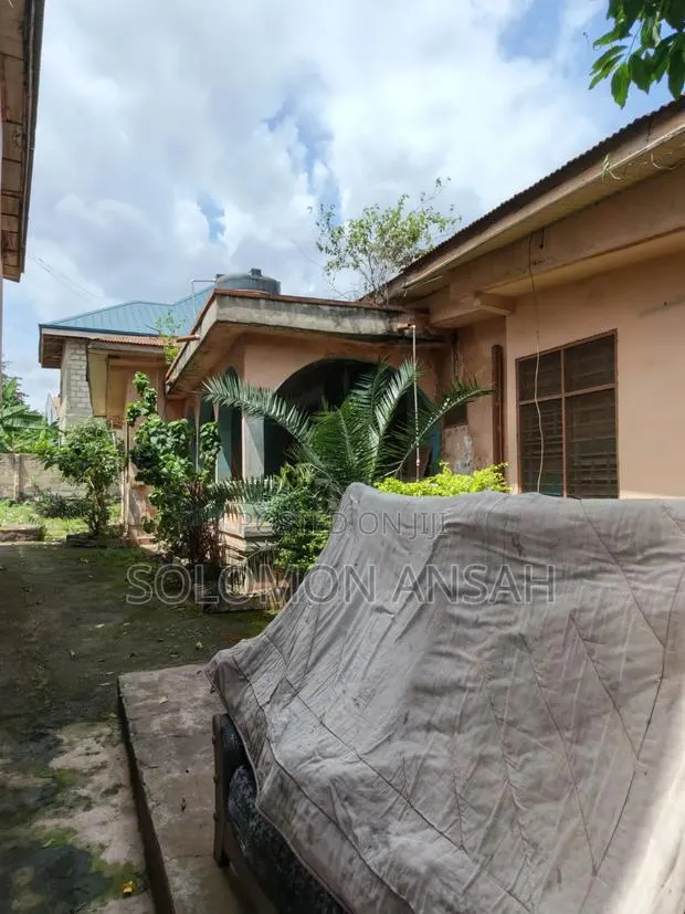 6bdrm House in Free Will Agency, Kumasi Metropolitan for sale · Photo 1