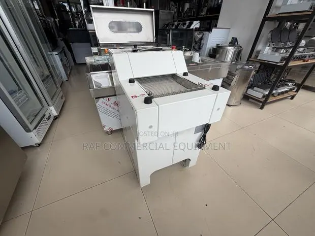 Commercial Dough/Bread Molder · Photo 1