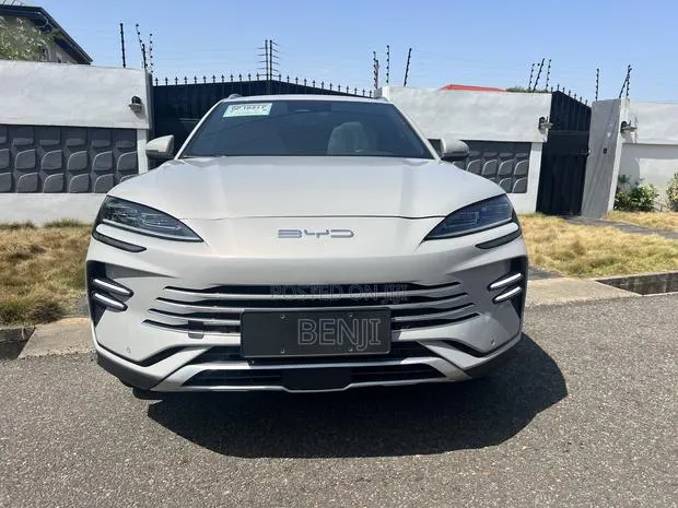 New BYD Song Pro DM-i 2023 Off white · Photo 1