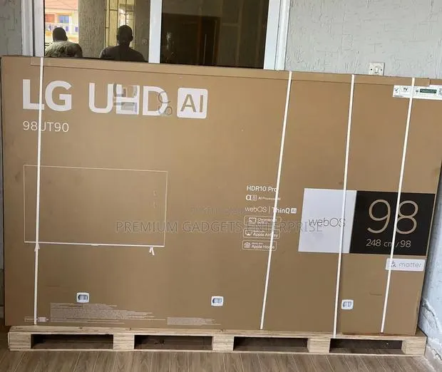 Lg 98" Uhd Ut91 Smart Tv Ai Magic Remote Hdr10 Pro Webos24 120 Hz · Photo 1
