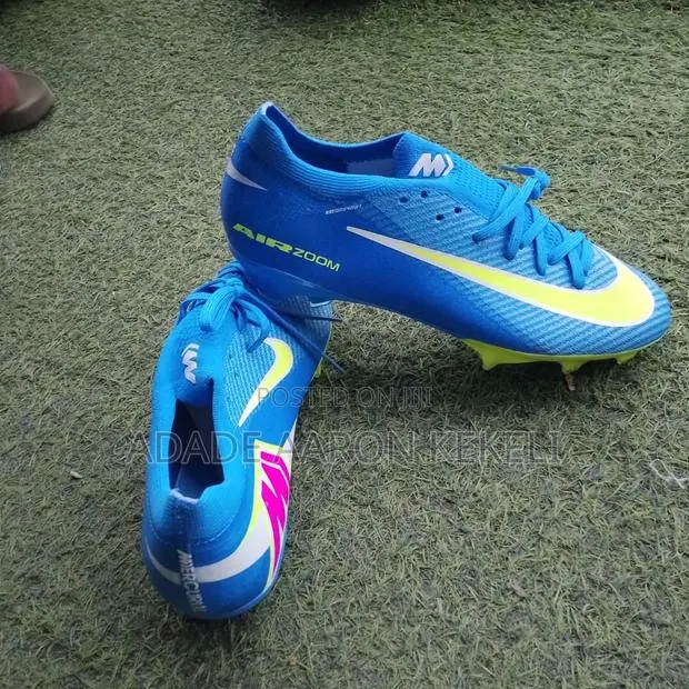 Football Boots · Photo 1
