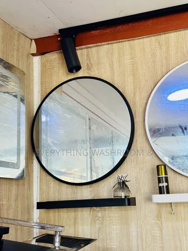 Mirror(round)- Black Mirror + Shelf · Photo 1