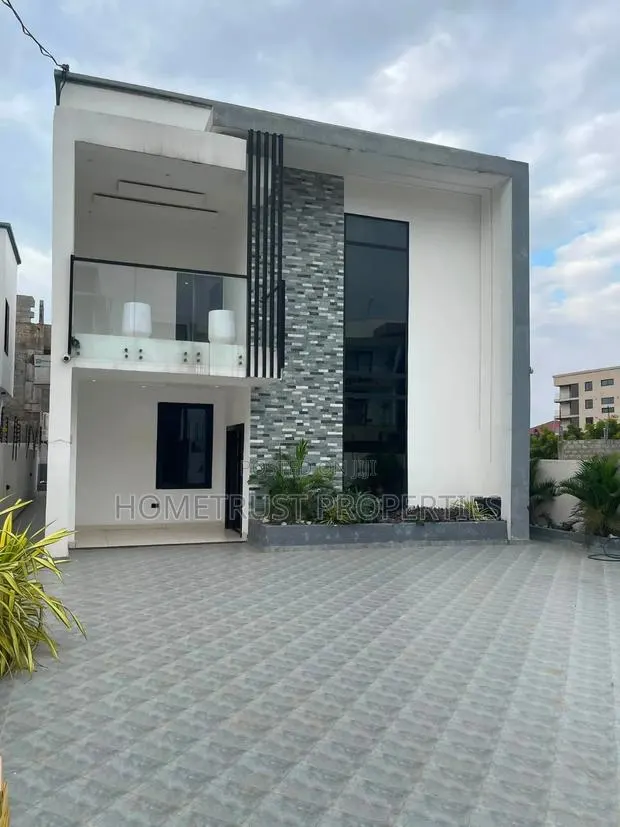 4bdrm Duplex in East Legon Hills, Police Station for sale · Photo 1