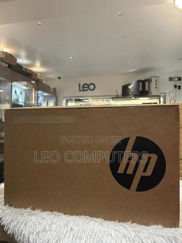 New Laptop HP Omen 16 16GB AMD Ryzen 7 SSD 512GB · Photo 1