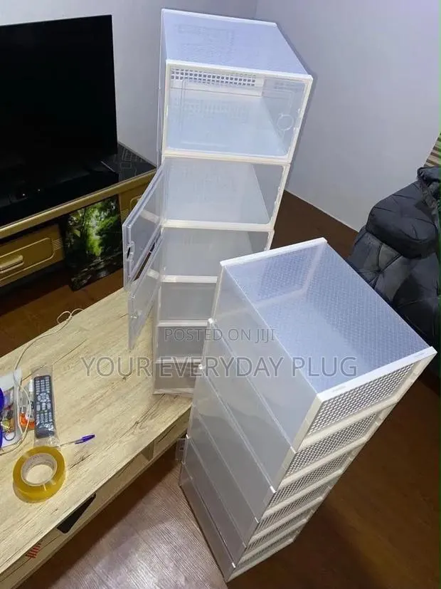 Modern Shoe Box · Photo 1