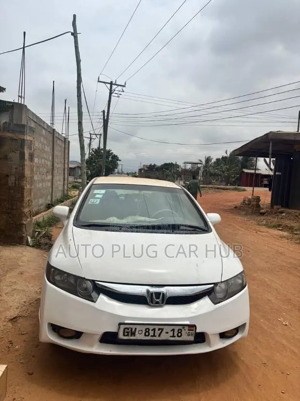 Honda Civic 2010 White · Photo 1