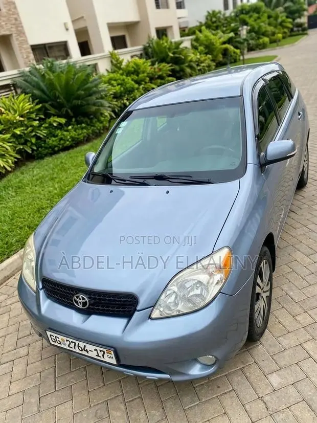 Toyota Matrix Hatchback FWD (1.8L 4cyl 5M) 2008 Blue · Photo 1