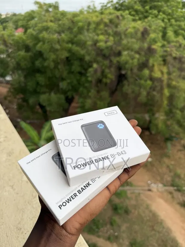MagPro Magnetic POWER BANK · Photo 1