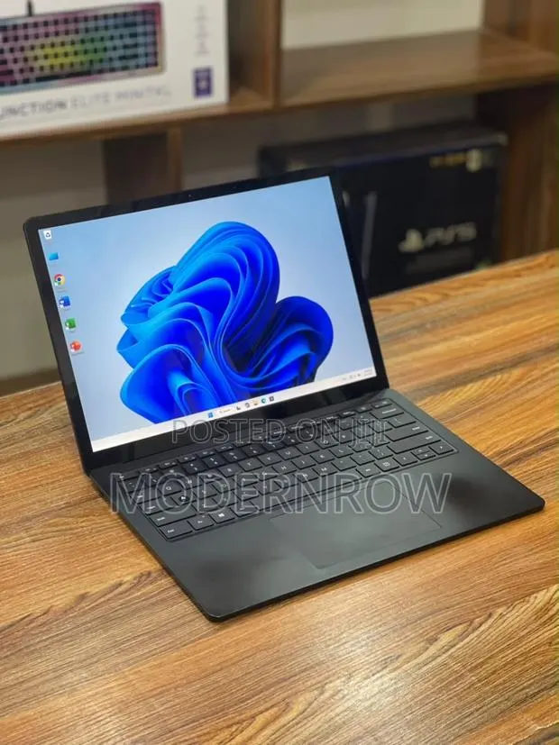 Laptop Microsoft Surface Laptop 3 8GB Intel Core i5 SSD 256GB · Photo 1