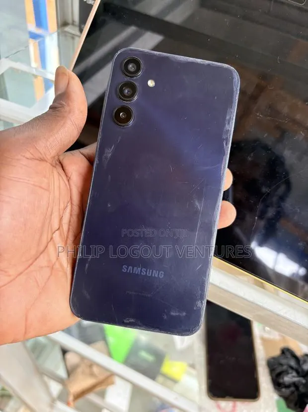 Samsung Galaxy A15 128 GB Black · Photo 1
