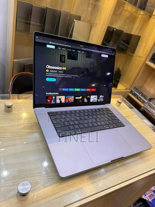 New Laptop Apple MacBook Pro 16GB Apple M1 Pro HDD+SSD 1T · Photo 1