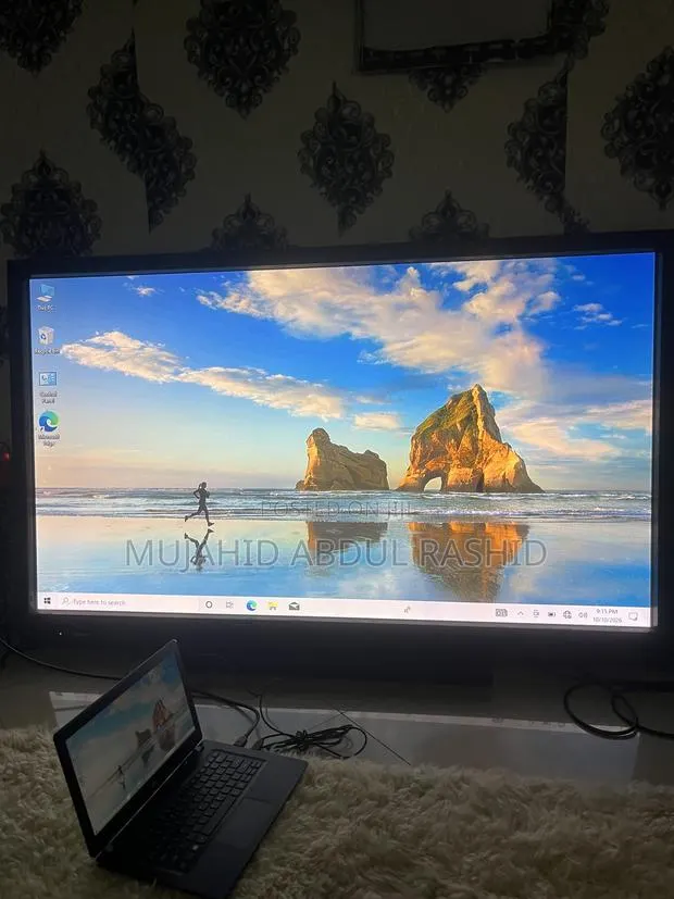 Sharp AQUOS BOARD Interactive TouchScreen · Photo 1