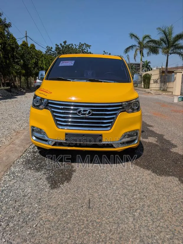 Hyundai Starex 2019 Yellow · Photo 1