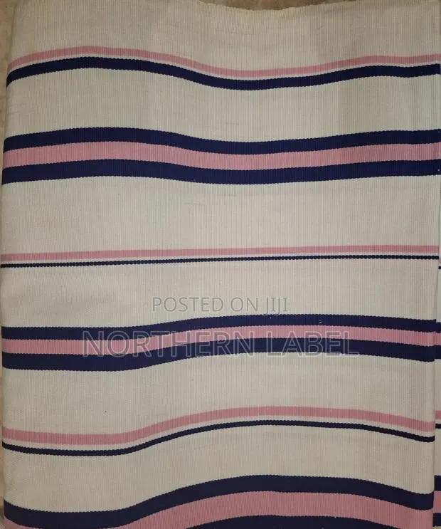 Northern Ghanaian Woven Cloth / Fugu Fabric · Photo 1