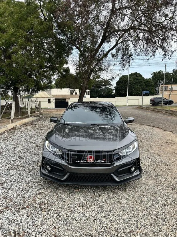 Honda Civic EX Hatchback 2019 Gray · Photo 1