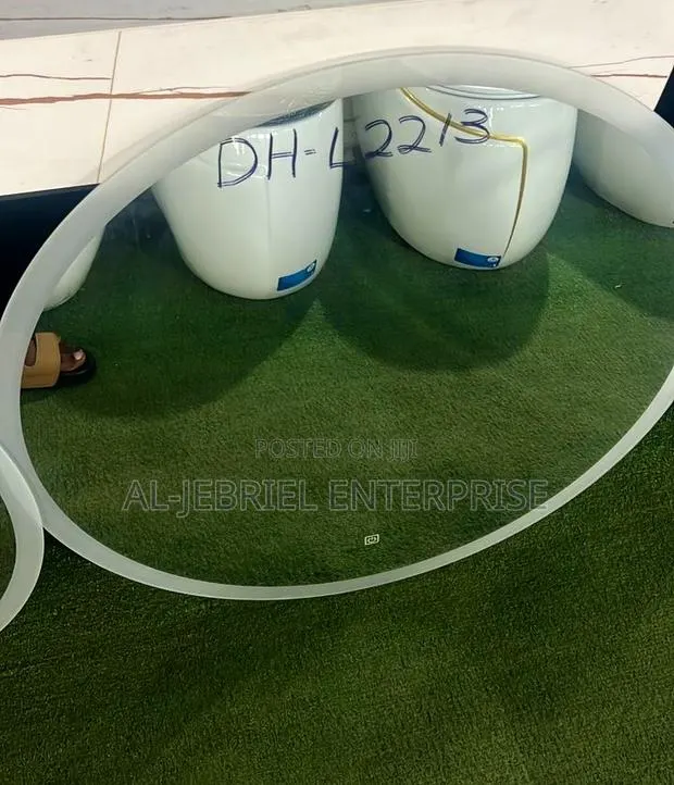 Round Led Mirror · Photo 1