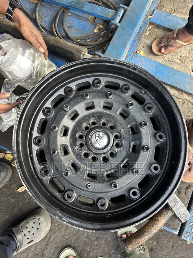 Universal Rims · Photo 1