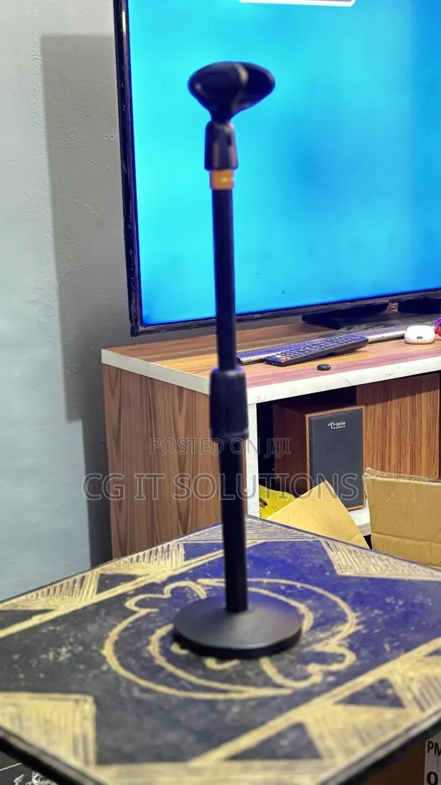 Desktop Microphone Stand · Photo 4