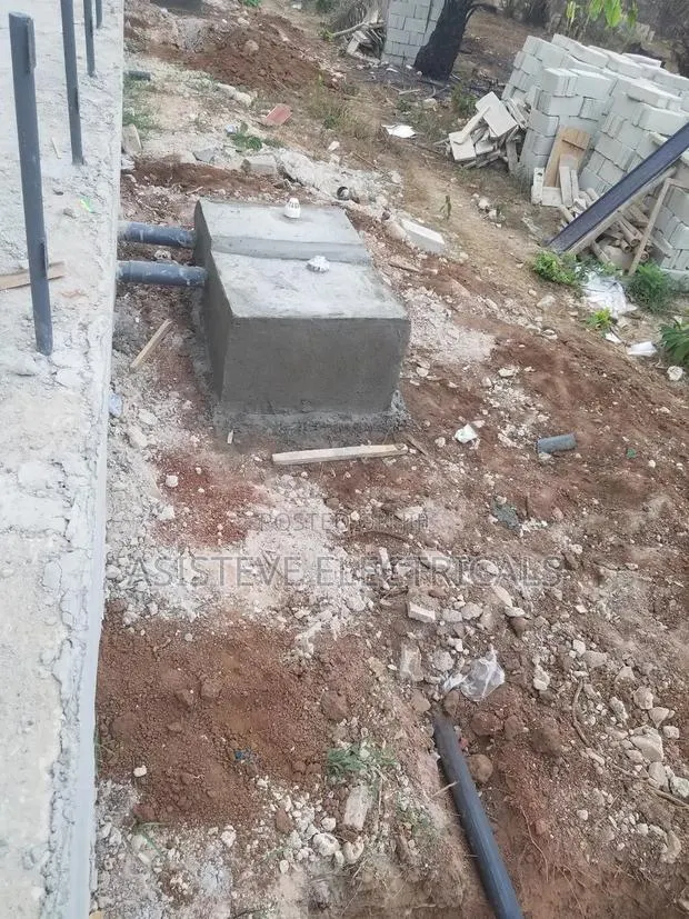 Biodigester Toilet With Material · Photo 1