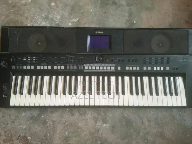 Yamaha Keybaord PSR-S650 · Photo 2