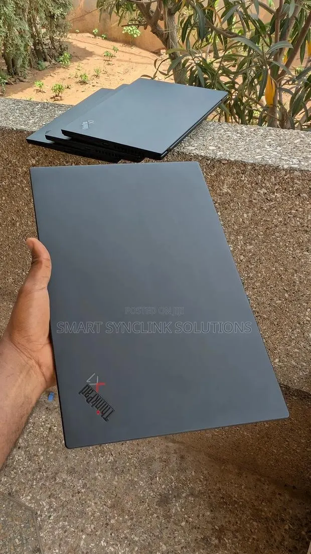 New Laptop Lenovo ThinkPad X1 Carbon 16GB Intel Core i5 SSD 256GB · Photo 1