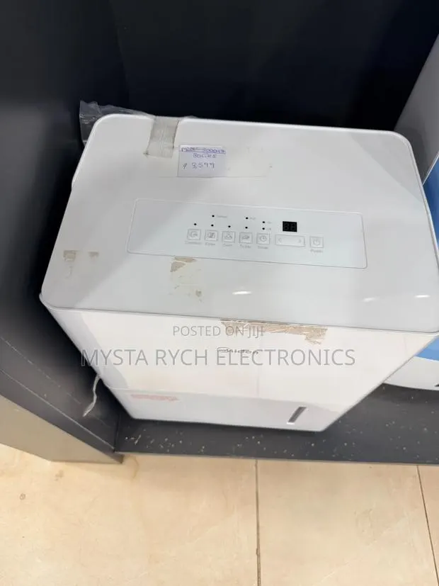 Midea 30L Portable Dehumidifier · Photo 1