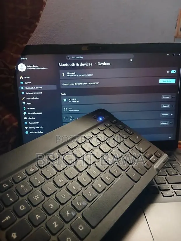 Bluetooth Keyboard · Photo 1