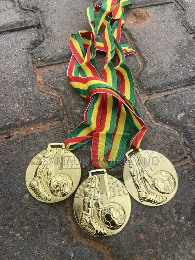 Original First Winner Football Medals at Cool Price · Photo 1