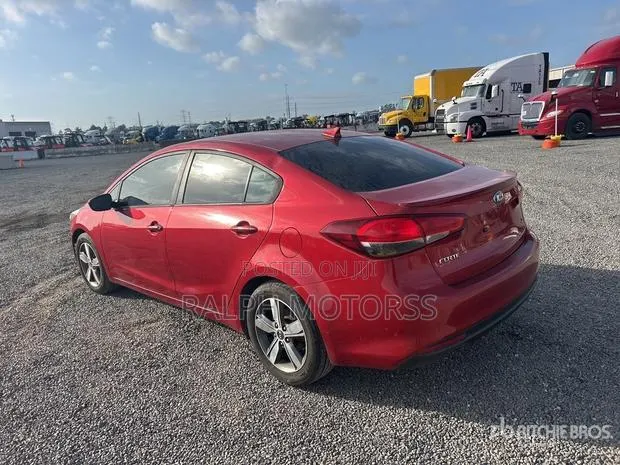Kia Forte 2016-2019 Taillight Pair · Photo 1