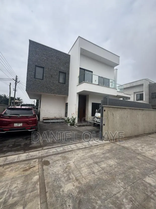 4bdrm House in Dannydanielgh1, Mile 7 for sale · Photo 1