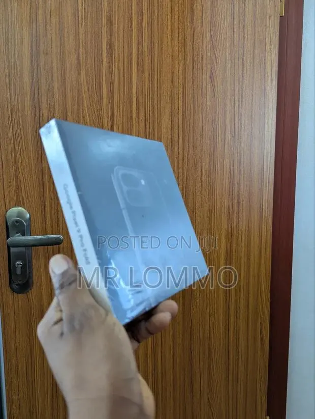 New Google Pixel 9 Pro Fold 256 GB Black · Photo 1