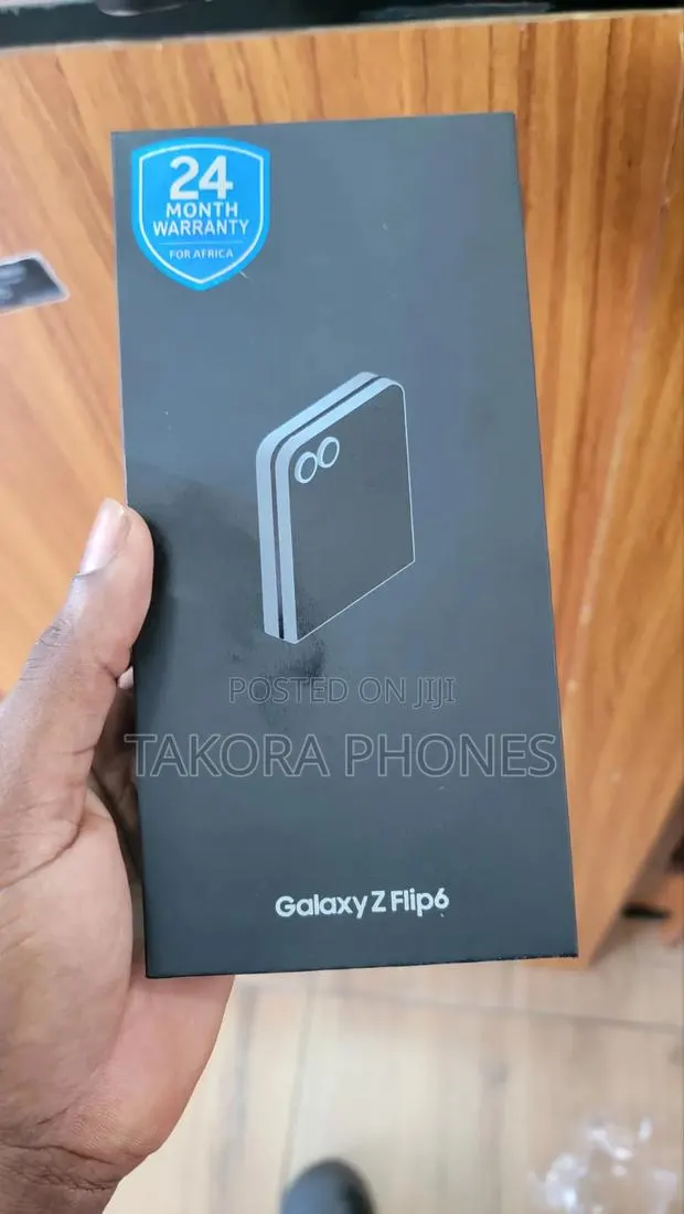 New Samsung Galaxy Z Flip6 256 GB Black · Photo 1