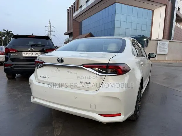 Toyota Corolla 2020 White · Photo 1